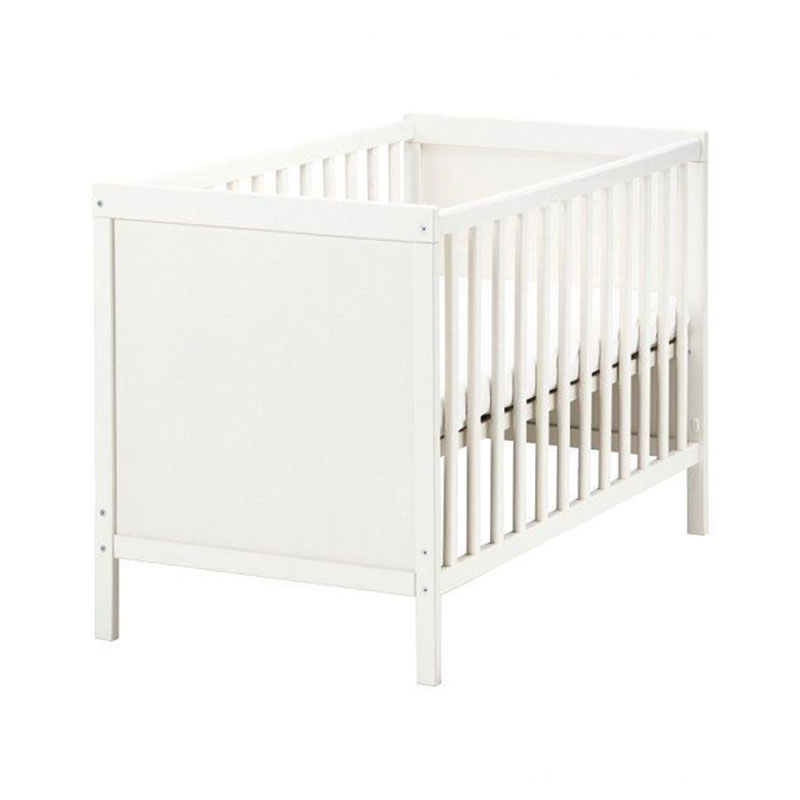 Baby cot of wood